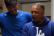 【海外の反応】大谷翔平、監督室に呼び出されてサプライズを受ける「しかし良い肉体をしているな」