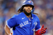 【海外の反応】大谷不在のHRダービーをゲレーロJr.が制す【史上初の親子V】