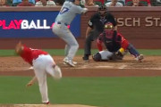 キケ・ヘルナンデス、大谷翔平の38号ホームランを「かめはめ波」とお尻タッチで祝福