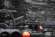 外国人「東京で撮影された電線地獄と言える写真を見てくれ」
