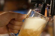 海外「日本は酒文化は凄く魅力的だけど・・・」税収を上げるために不健康な判断を促す政府ｗ