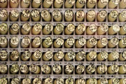 海外「時代の波には逆らえないよね…」外国人にも人気のはんこ文化、大手銀行で印鑑不要の動き 海外の反応