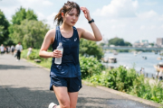 海外「人に近づけない・・・」日本人の６割は汗を理由に日常の活動をあきらめているという調査結果に対する反応【海外の反応】