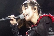 Su-METALのほうがMOAMETALより30㎝くらい高く見えるんだが　【海外の反応】