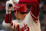 海外「大谷翔平、第13号2ランホームラン！」新ユニフォームでチーム全員が”波”に乗ったエンゼルス！