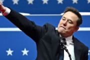 海外「就任初日から大暴れのトランプ+興奮しすぎてナチス式敬礼をしてしまうイーロン・マスク」