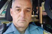 海外「ワクチンを拒否して解雇され、知事に『ケツにキスしろ』と言った警官がコロナで死亡したようだ」