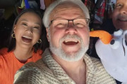 【海外】テキサスの「ハロウィンの妖精おじさん」に出会おう！魔法のような飾り付けの秘密とは？