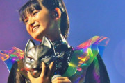 BABYMETALの宇宙船の形には、なんか理由があるの？　【海外の反応】
