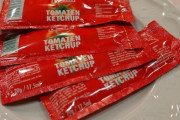 「フライドポテトにケチャップを付けるとき…あなたはどっち派？」