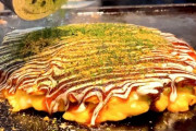 海外「夜中にこんな動画見せるな！拷問だ！」大阪のお好み焼き屋の調理動画に海外から多くの反響（海外の反応）
