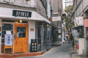 韓国自営業者「家賃を止めてくれ」絶叫、ソーシャルディスタンス2.5段階に引き上げ