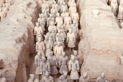 2000年前の兵馬俑。嘘か真か、発掘時には色が付いていた…？【海外の反応】