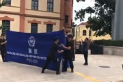 海外「中国警察の抗議の取り締まり方wwwww」