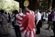 韓国人「安倍元首相、『世界大戦の戦犯合祀』靖国神社を参拝」→「安倍は過去の蛮行が恥ずかしく無いのか？」　韓国の反応