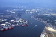 韓国紙「鯨食文化は消えるのか？ 海洋生態系法改正推進に商人が反発」