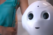ソフトバンクがPepperから撤退。海外の反応