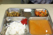 韓国人「あまりにも韓国軍と比較される自衛隊の食事を見てみよう」
