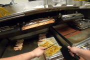 米マクドナルドの店内作業動画…衛生管理が物凄い[海外の反応]