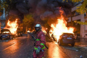 【!?】大晦日に停めてある車に放火するフランスの伝統行事がコロナ禍で中止相次ぐｗｗｗｗｗ