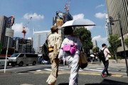 外国人「日本全体に漂ってるあの匂いが凄く恋しくなるよな？」