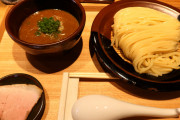 【海外】2日で1杯、一年で160杯！？１年間日本のラーメンを食いまくった彼に称賛と質問の嵐【海外の反応】