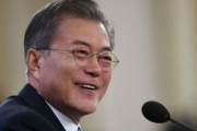 韓国人「文在寅の伝説のシャドーボクシングをご覧ください」