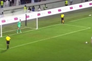 【海外の反応】W杯の裏でさらにひどいPKキッカーが現れる「彼はスペイン人なのかｗ」