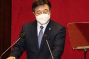 韓国紙「与党代表 "文政府、75年で日本で勝つ" ... 自画自賛8分、反省20秒」韓国の反応