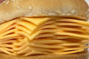 バーガーキングが肉なし、チーズのみ20枚が入ったハンバーガーを販売