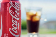 海外「日本って珍しい飲み物が多くないか？ 種類も異常だし・・・」→独自商品を輸出してくれよ！！