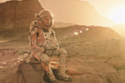 【画像】火星の地表でくつろぐ”宇宙人”発見か！「100％疑いようがない」とUFO専門家も太鼓判ｗｗｗｗｗ