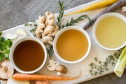 外国人にうまく伝わるか？和食のダシの種類と作り方「自分でみそ汁作ってみたい」「魚以外でも出汁が取れるんだね！」海外の反応
