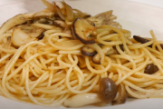【海外の反応】「日本の和風パスタがおいしい！」日本の和風きのこパスタ。