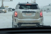 これをデザインしたやつは即解雇しろ。わかりづらすぎる車のウィンカー。海外の反応
