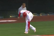 大谷、四球で一塁へ向かう途中、颯爽とゴミを拾う　その様子が話題に　海外「なんて一流の人間なんだ」「最高のナイスガイ！」「子供たちにとってのすばらしいお手本だね」