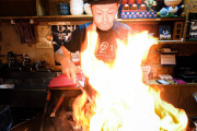 人気グルメユーチューバーの「世界の麺を巡る旅」が札幌からスタート！