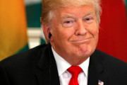 海外「トランプ大統領とツーショットを試みた結果、大変なことになってしまった・・・」アメリカの大統領と撮影に失敗した外国人がコチラｗｗｗ