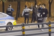 韓国人「昌原Eマート刃物沙汰映像」