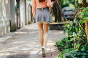 海外「道を歩いてるとハローハローと叫ばれる」これを避けるために皆んな何かしてるのかな？