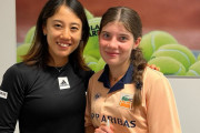 海外の反応  「ローランギャロスのヒーロー」加藤未唯、あのボールガールと2ショット【全仏オープンテニス】