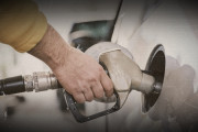 アメリカ人「ガソリン価格が最高値を更新・・・」（アメリカの反応）