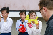 【海外】北朝鮮で外国人がマジックを披露した結果ｗｗｗ　