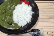 外国人「遂に日本が抹茶カレーという料理を生み出してしまった…」