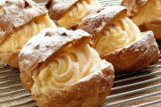 発祥の地フランス人が絶賛！【フランス人パティシエ】日本のシュークリームを食べてみた！断トツで美味しいのはどれ？【食べ比べ】「まず、なにより平和だ！」海外の反応