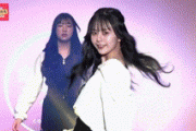 【GIF】韓国人「2023年日本一美人な女子高生大会の様子をご覧ください」→「これがアニメに出て来る最高の美人なのか‥」　韓国の反応