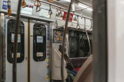 日本人が電車の案内表示に「韓国語は必要ない」とイライラ！→タイ人「日本語と英語だけでいい！」【タイ人の反応】