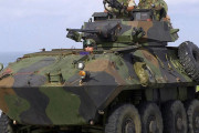 海外 アメリカ海兵隊は「破壊者」LAV-25戦闘車が大好き
