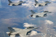 韓国人「輪ゴムで墜落！？　俺たちの飛行機って本当に大丈夫なのか心配」