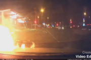 電機系トラブルが原因で炎上するVWポロ